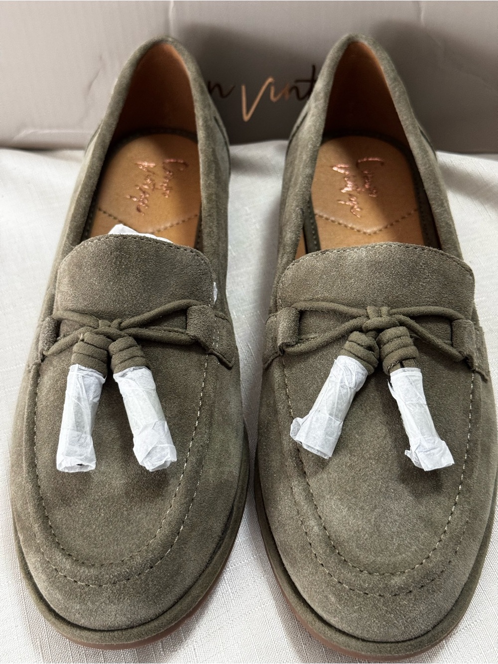 Crown Vintage Sabriel Sage Suede Tassel Loafers 7M